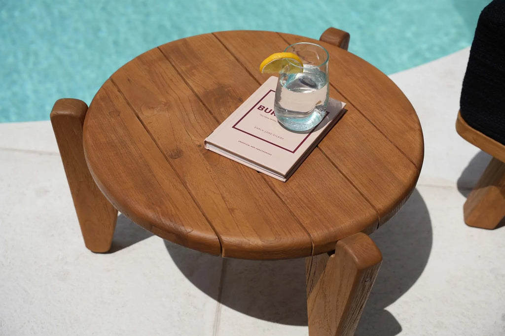 From Dutch to English: "The Seseh Coffee Table - M - Outdoor"