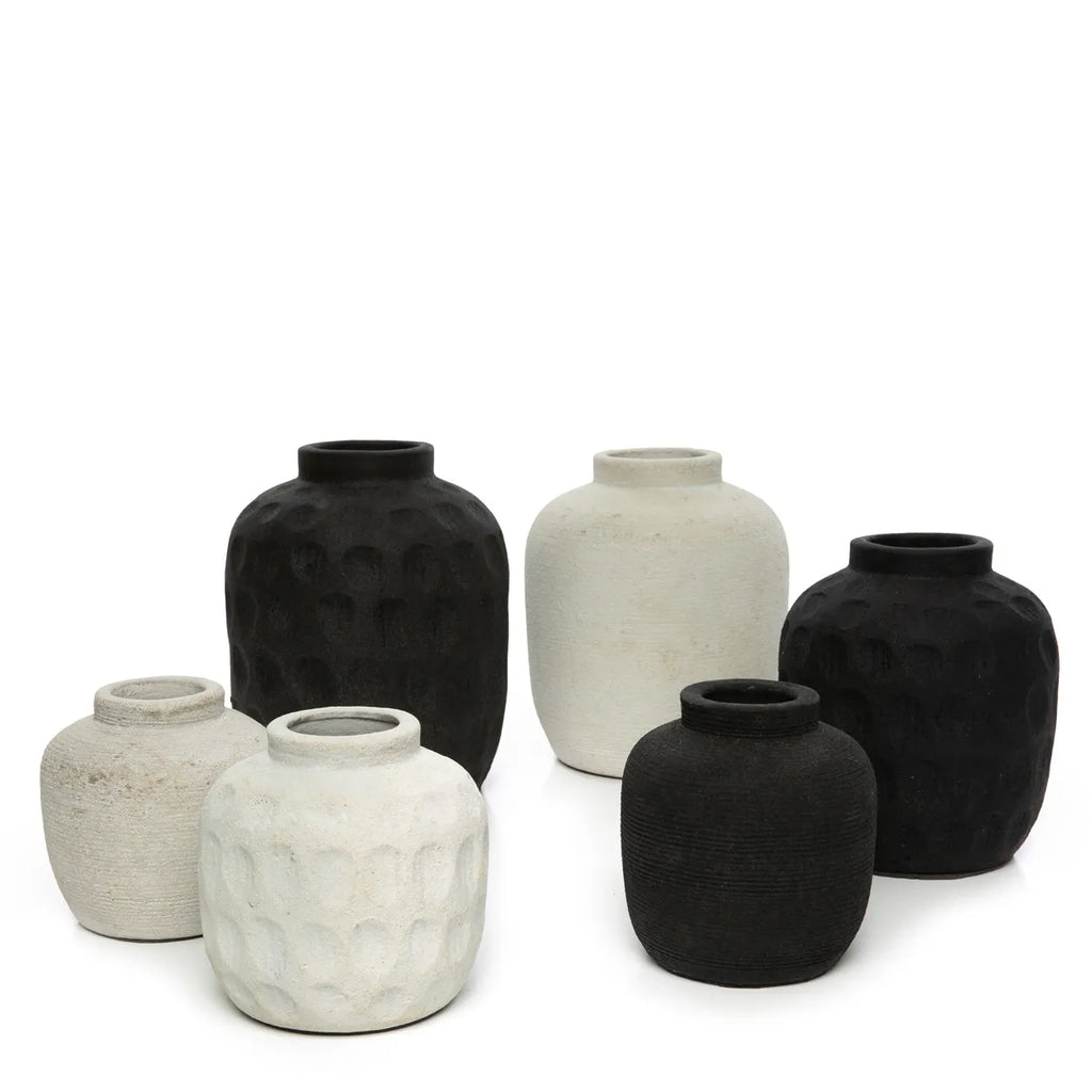 The Trendy Vase - Black - M