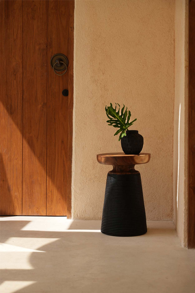 The Trendy Vase - Black - S