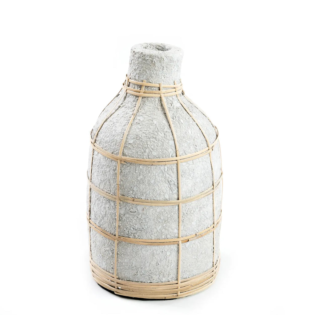 The translation of "De Whoopy Vaas - Betongrijs Naturel - L" is "The Whoopy Vase - Concrete Grey Natural - L".